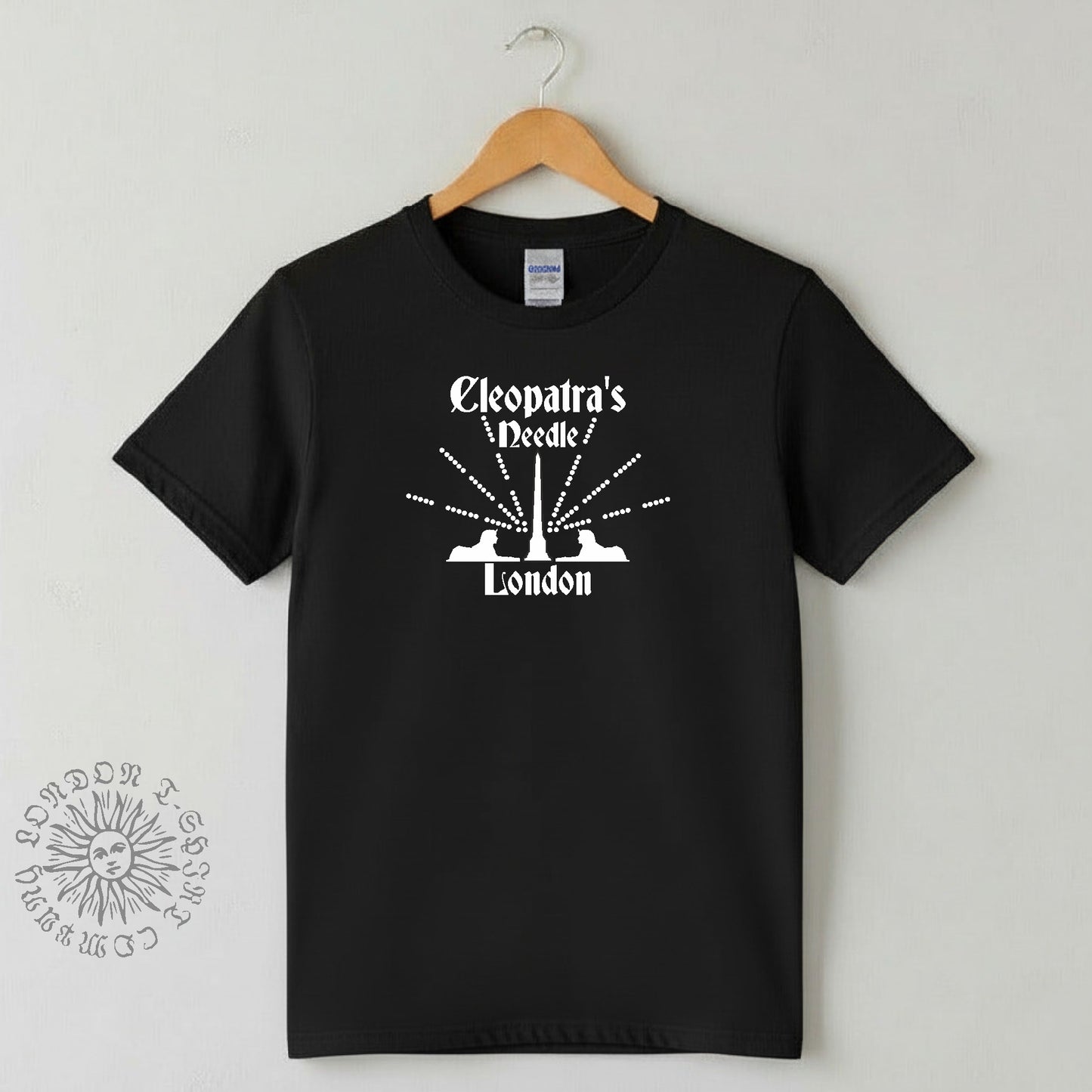 Cleopatra's Needle, London Souvenir T-Shirt: Various Colours