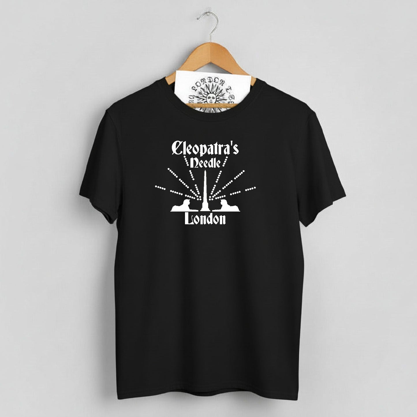 Cleopatra's Needle, London Souvenir T-Shirt: Various Colours