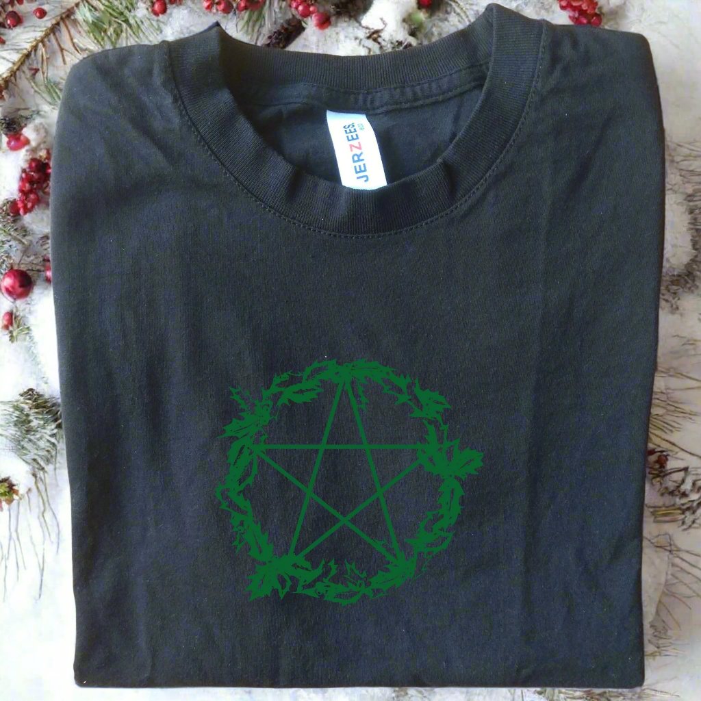 Yule Wreath Organic Cotton T-Shirt - Alternative Christmas Gift, Pentagram, S-XXL